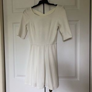 White half sleeve dress